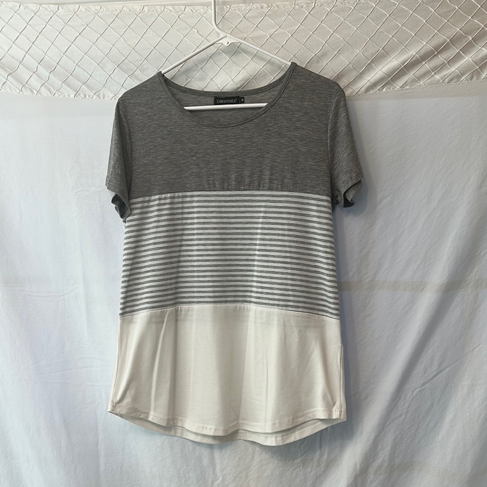 Gray Short Sleeve T-Shirt with Color-Block Design